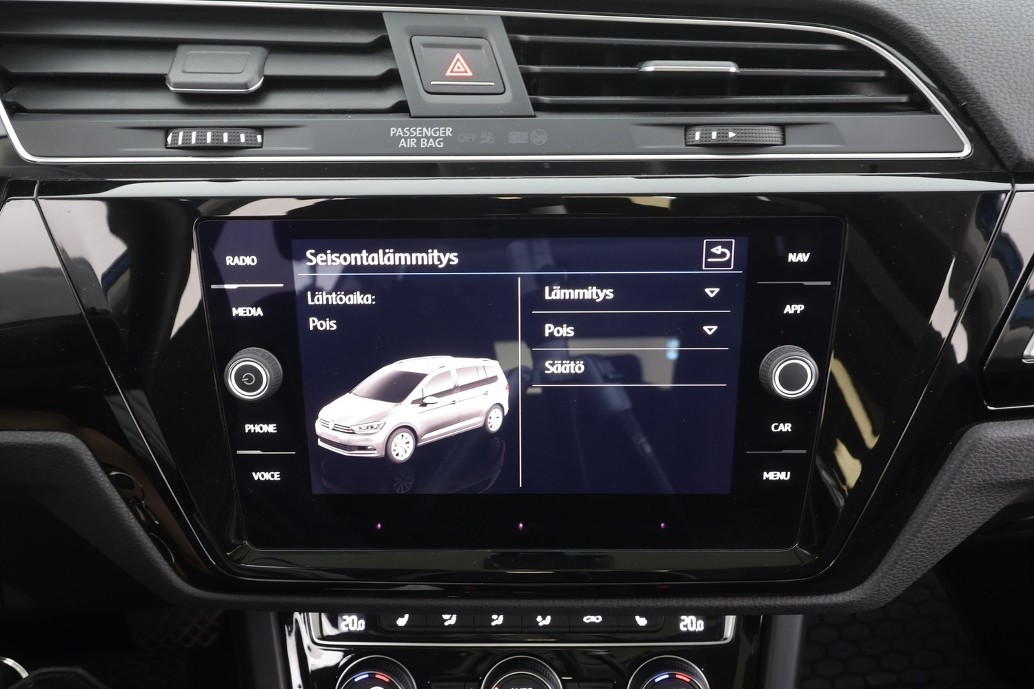 Volkswagen Touran vaihtoauto