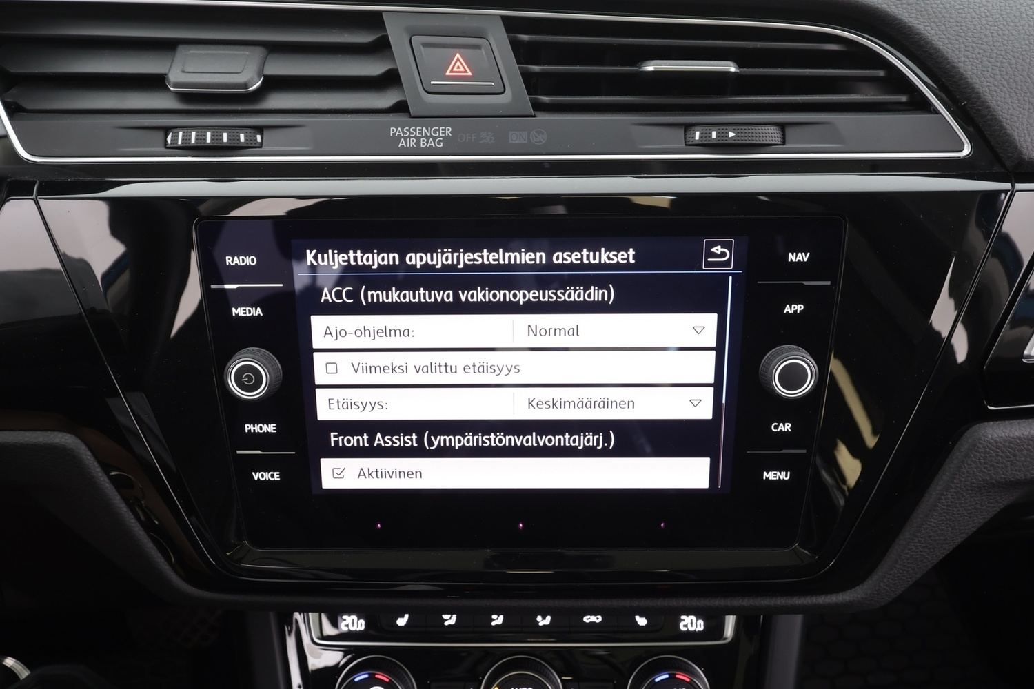 Volkswagen Touran vaihtoauto