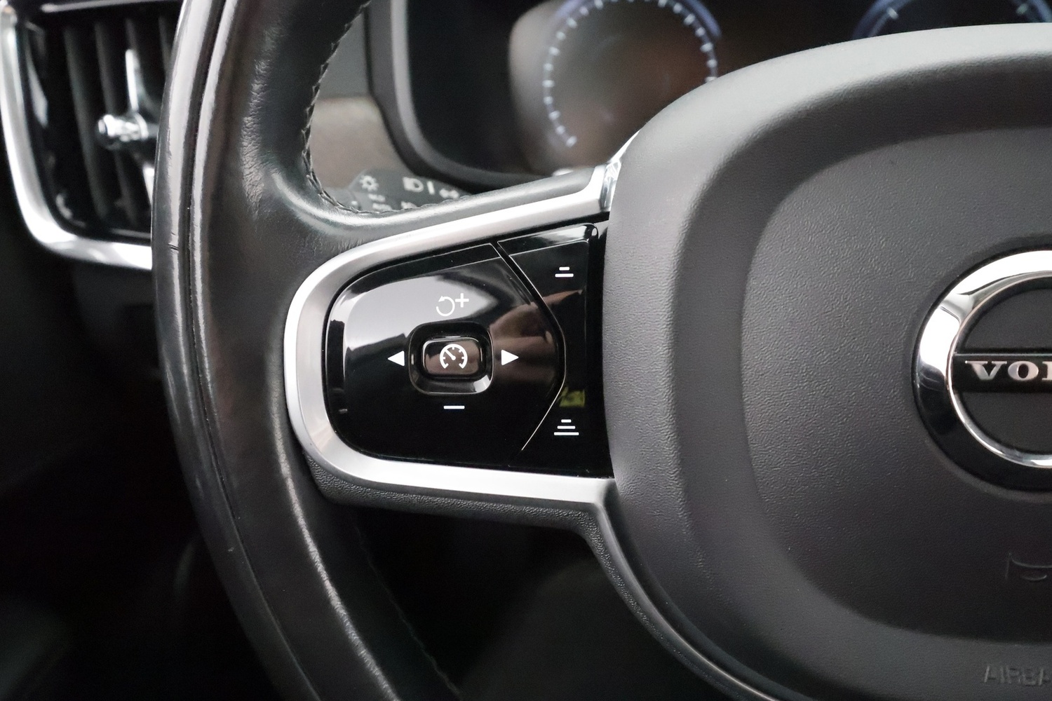 Volvo V90 Cross Country vaihtoauto