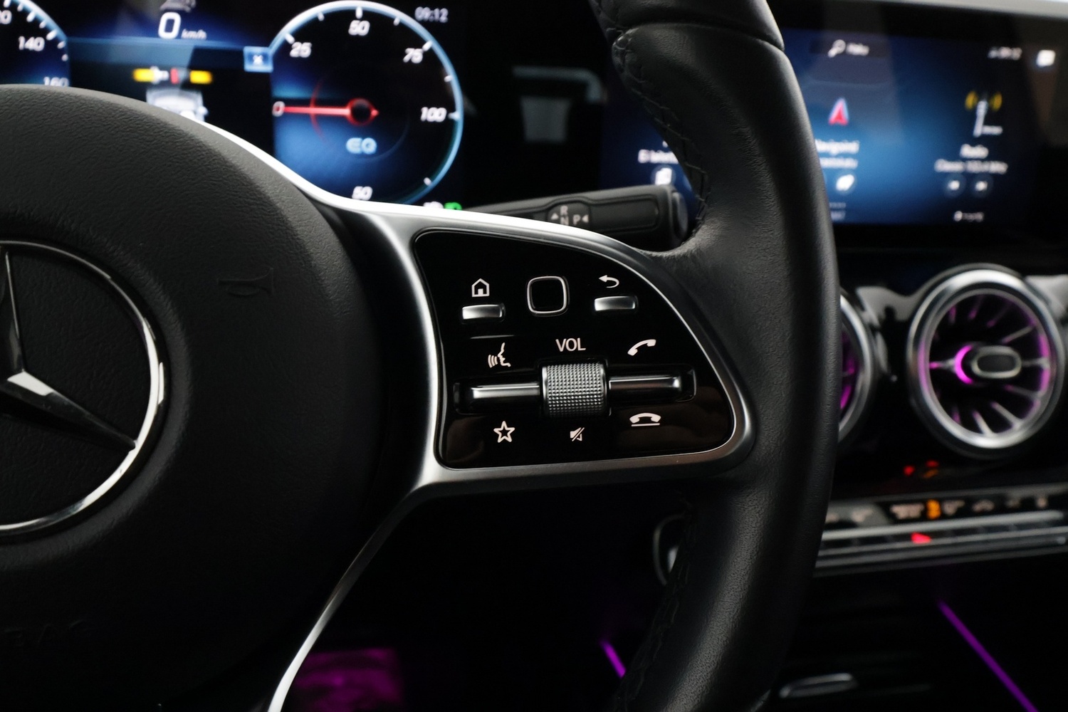 Mercedes-Benz EQA vaihtoauto