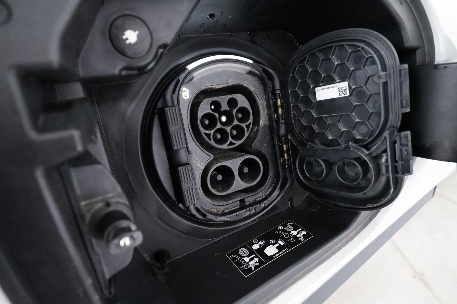 Mercedes-Benz EQA vaihtoauto