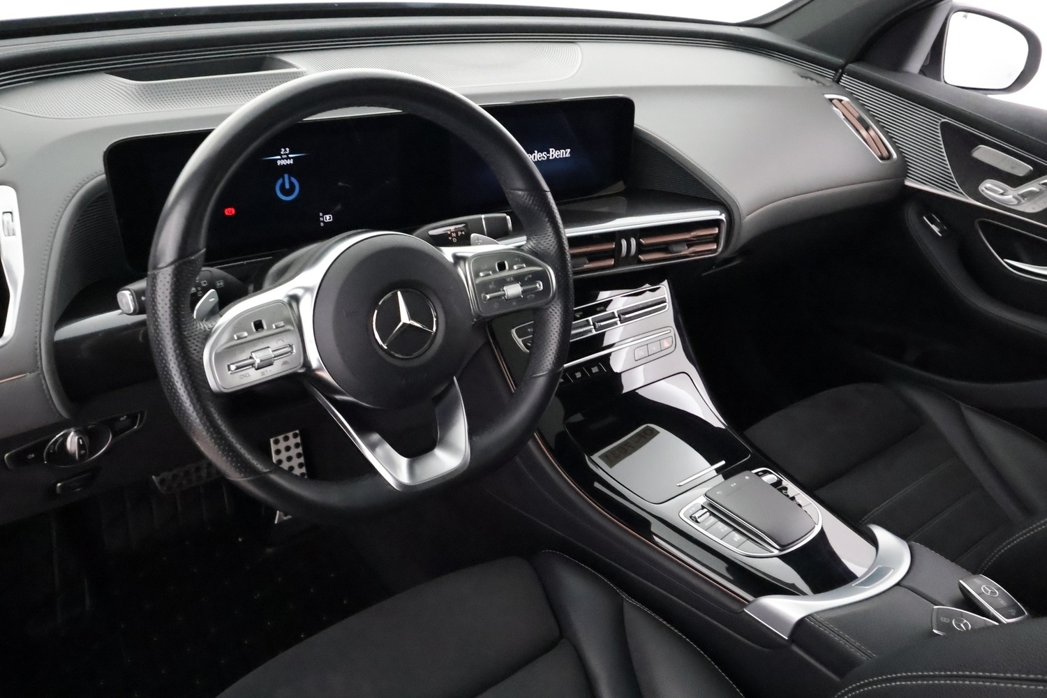 Mercedes-Benz EQC vaihtoauto