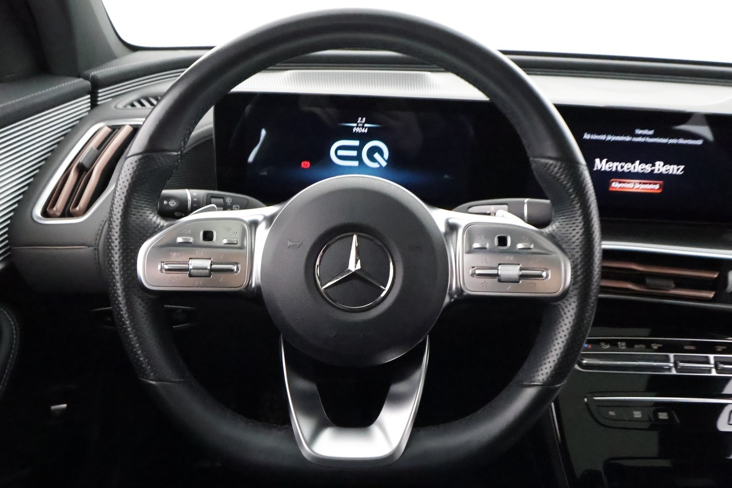 Mercedes-Benz EQC vaihtoauto