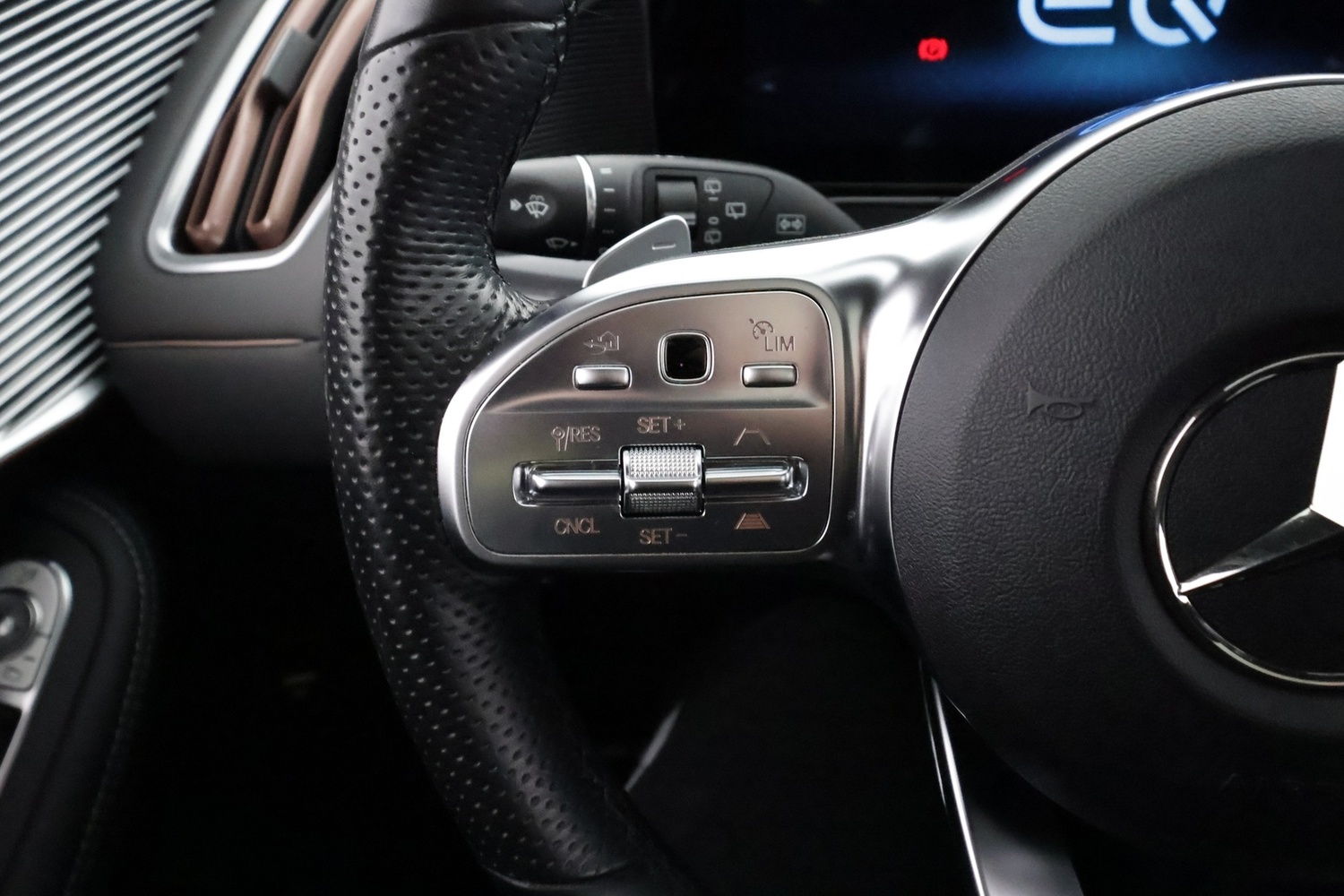 Mercedes-Benz EQC vaihtoauto