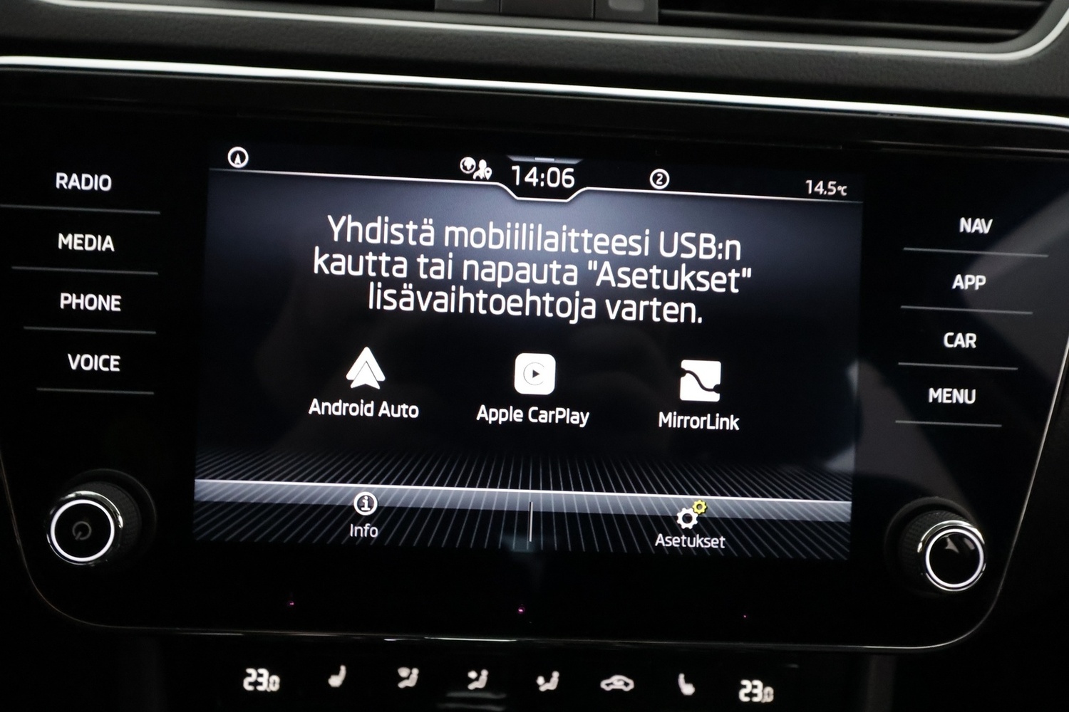 Skoda Superb vaihtoauto