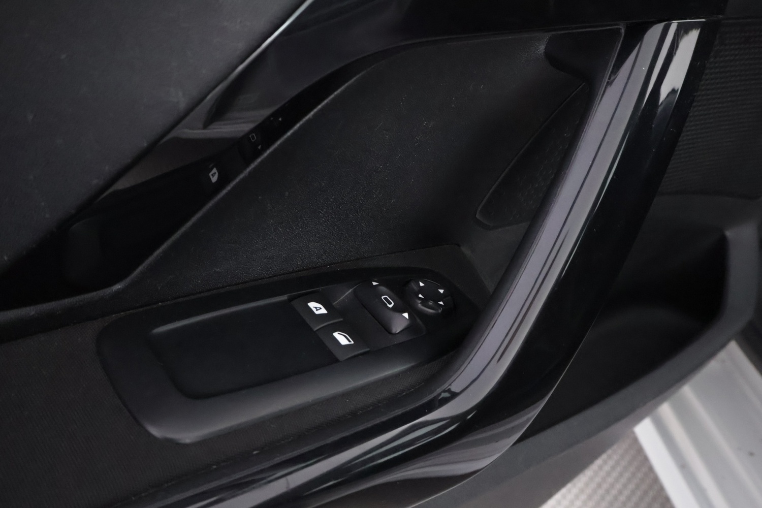 Peugeot 208 vaihtoauto