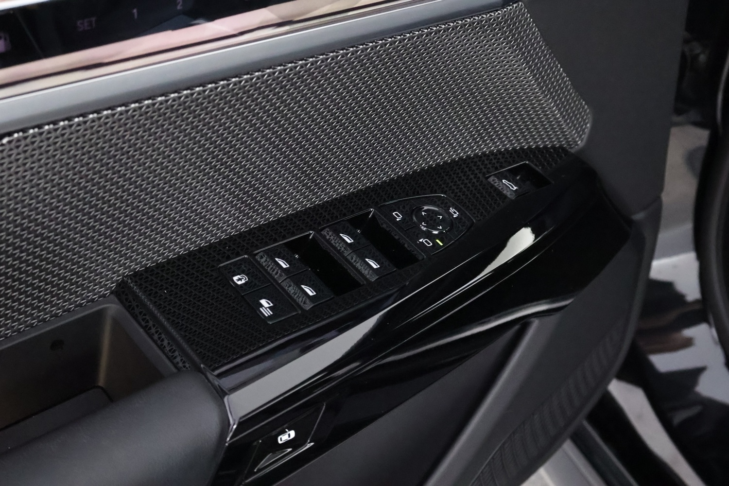BMW 750 vaihtoauto