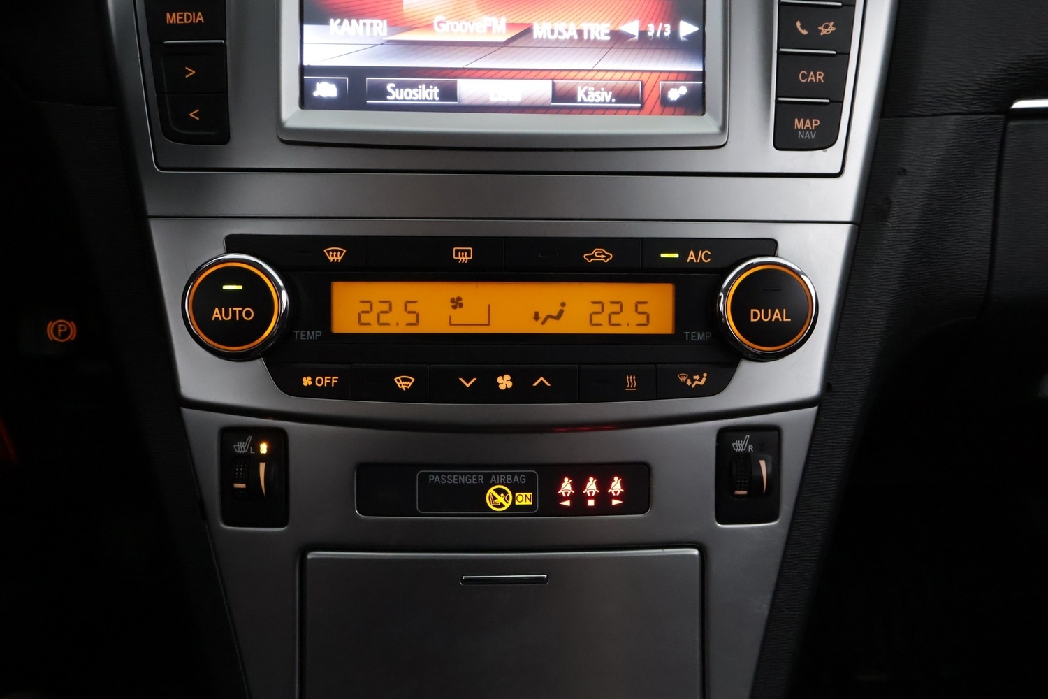 Toyota Avensis vaihtoauto