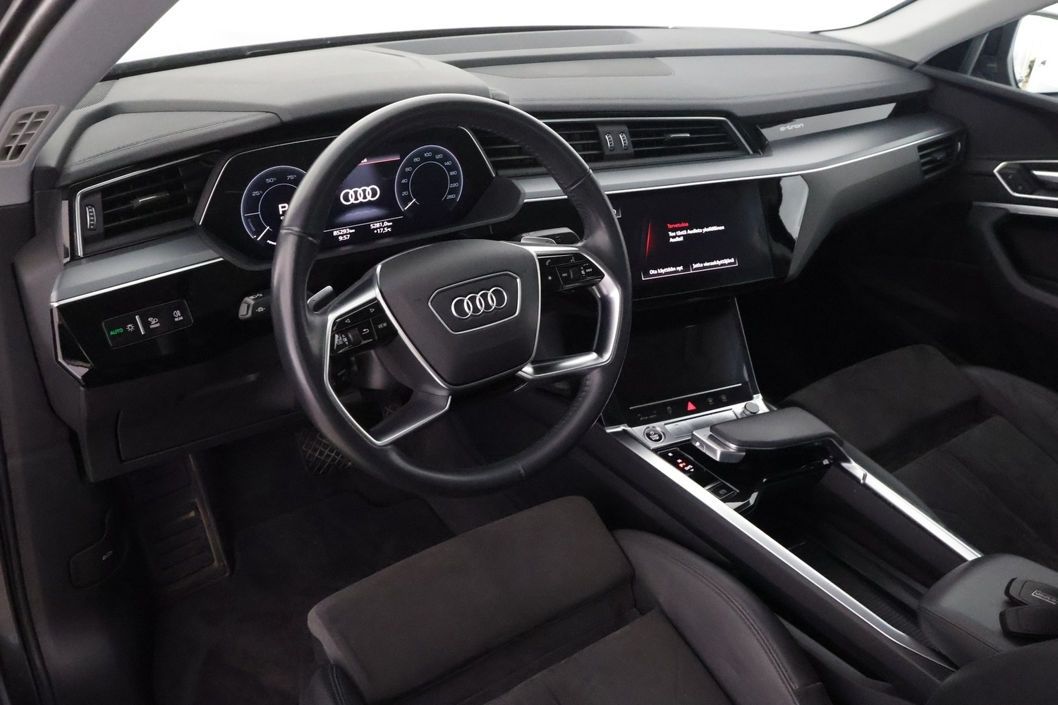 Audi e-tron vaihtoauto