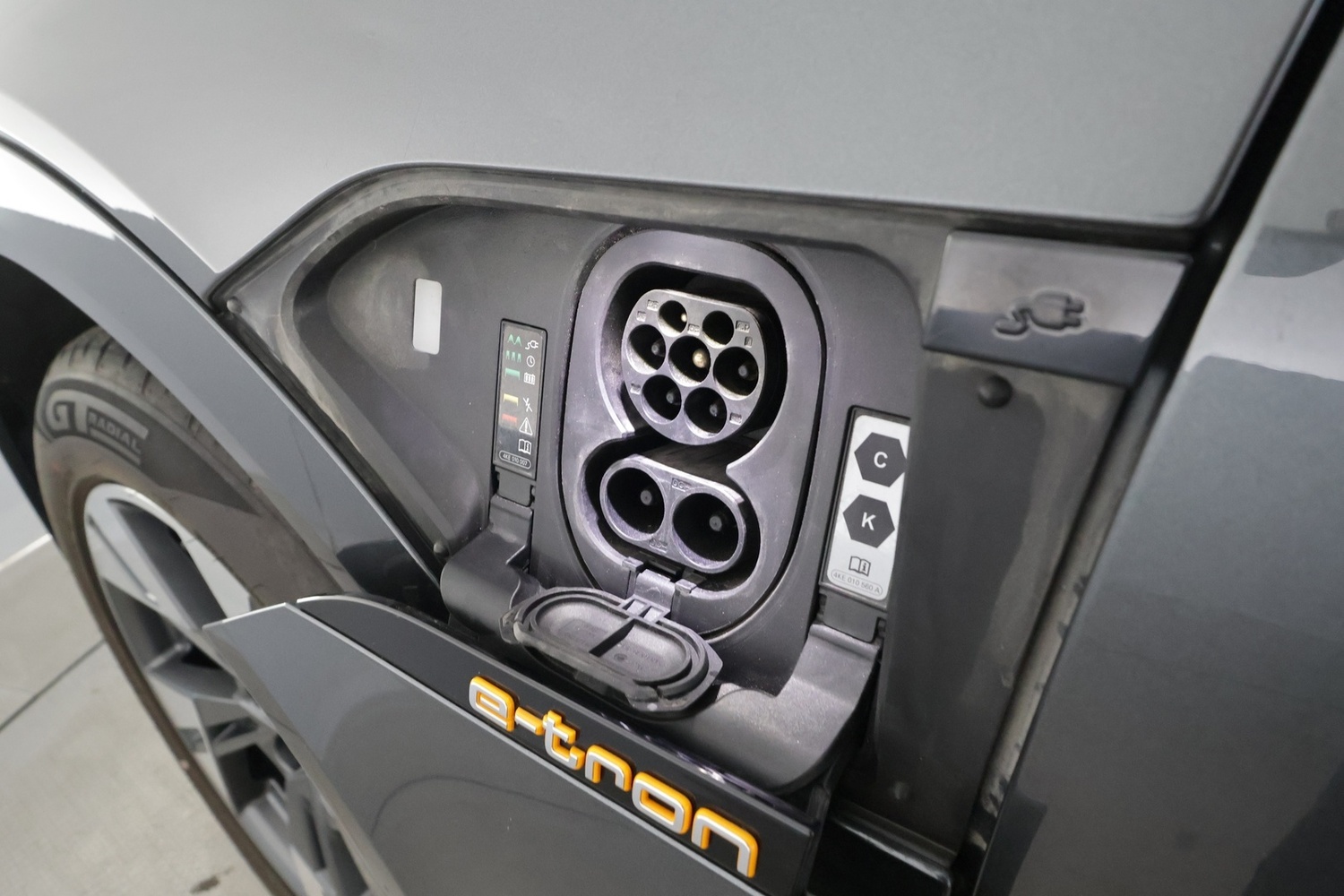 Audi e-tron vaihtoauto