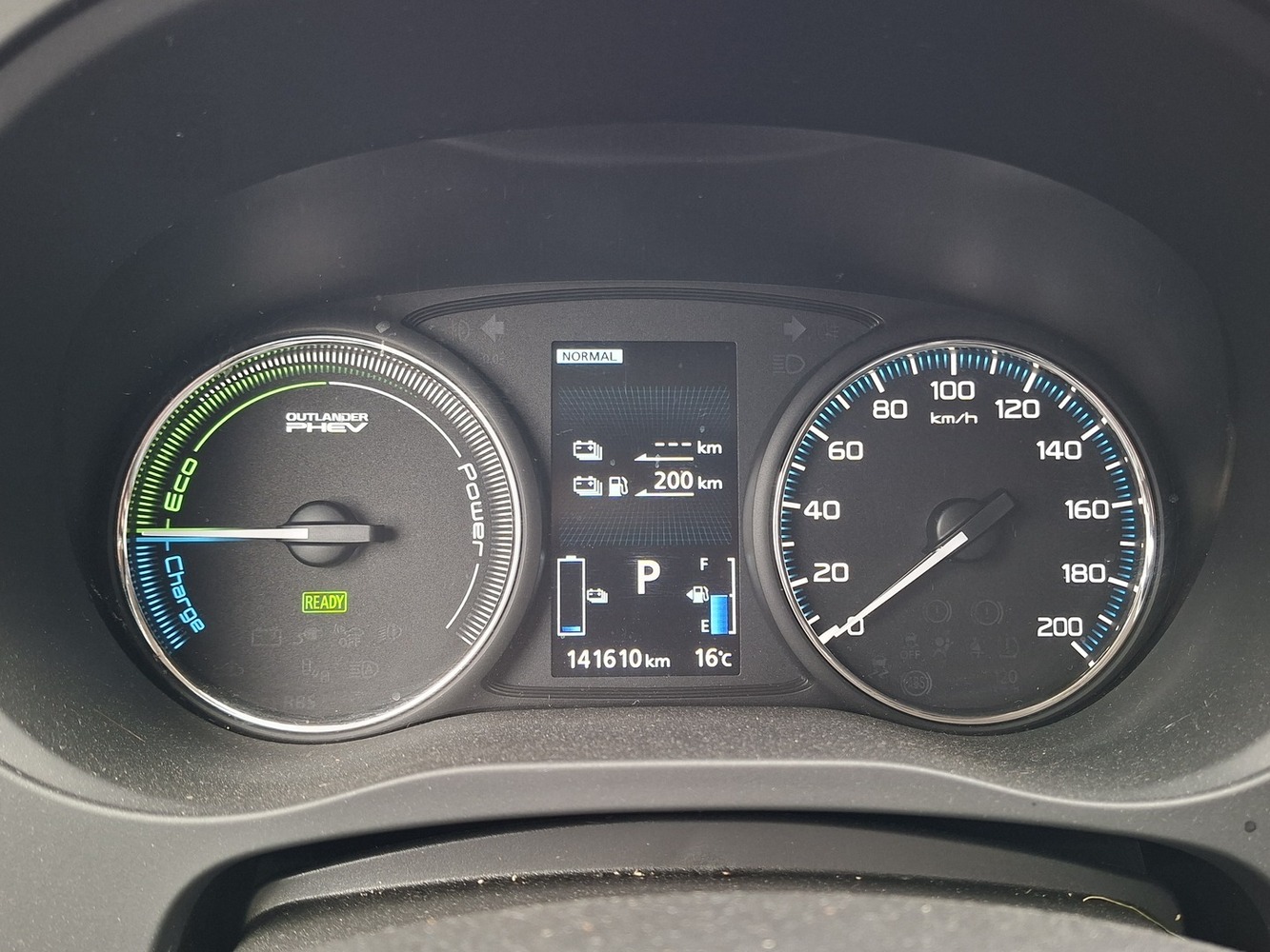 Mitsubishi Outlander PHEV vaihtoauto