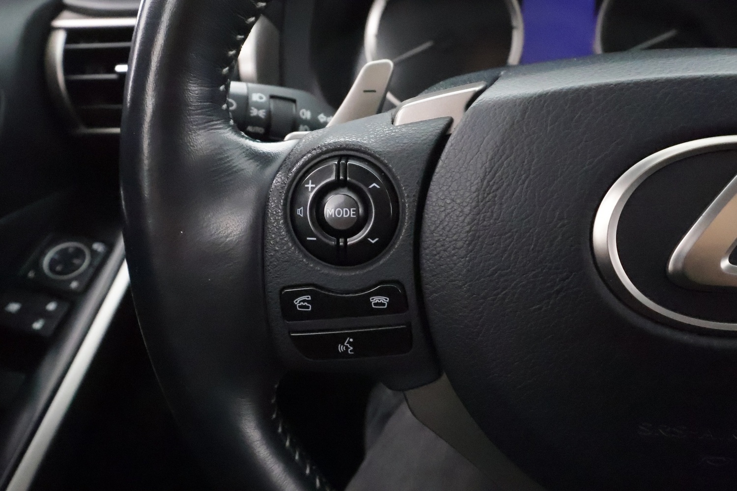 Lexus IS vaihtoauto