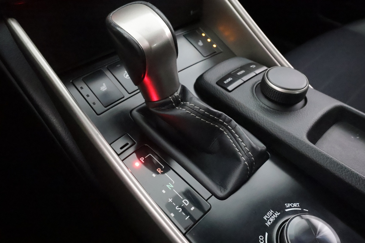 Lexus IS vaihtoauto