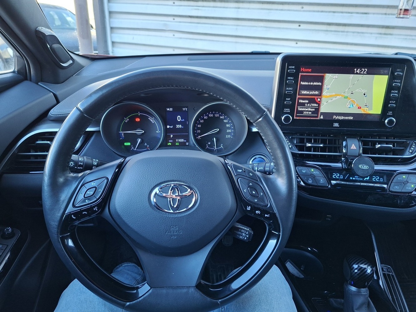 Toyota C-HR vaihtoauto