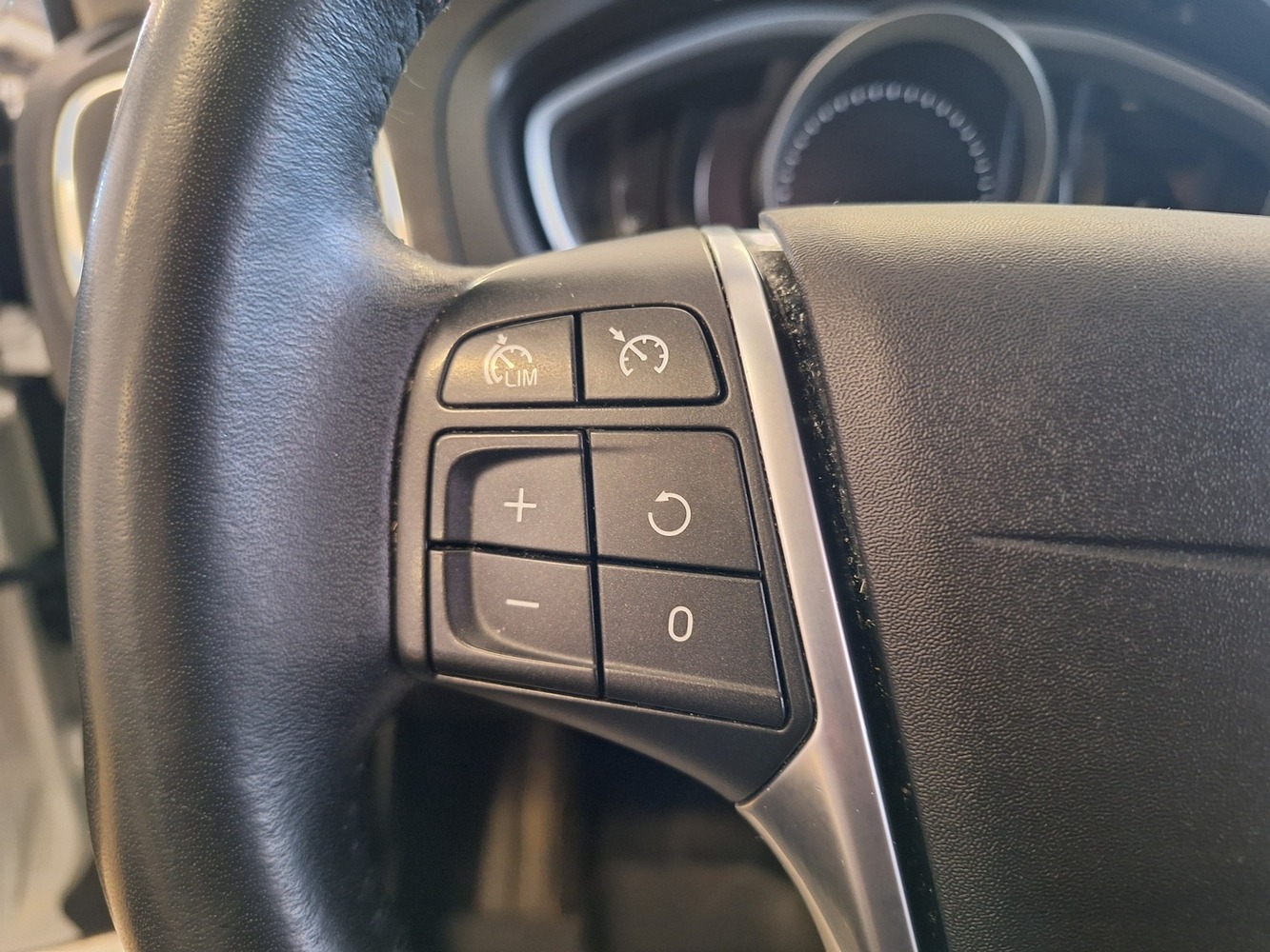 Volvo V40 vaihtoauto