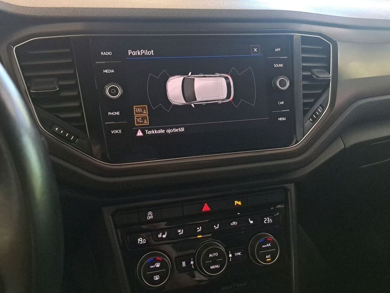 Volkswagen T-Roc vaihtoauto