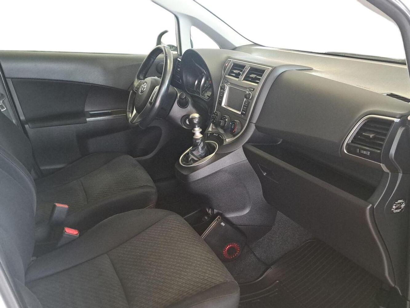 Toyota Verso-S vaihtoauto