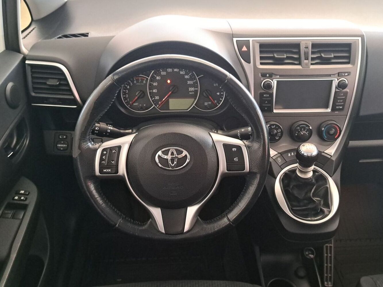 Toyota Verso-S vaihtoauto