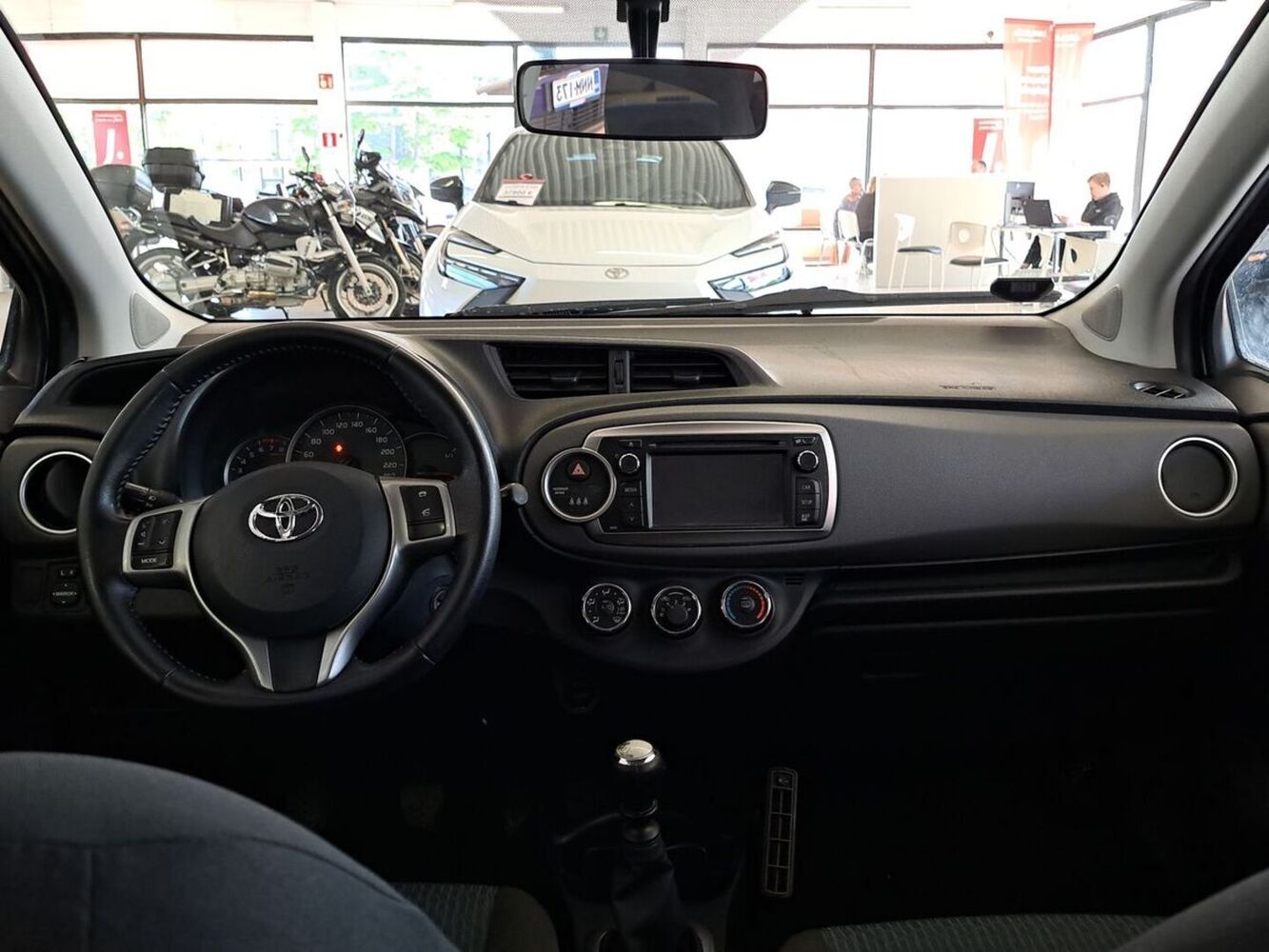 Toyota Yaris vaihtoauto