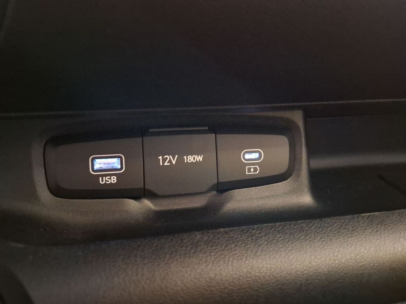 Hyundai INSTER vaihtoauto