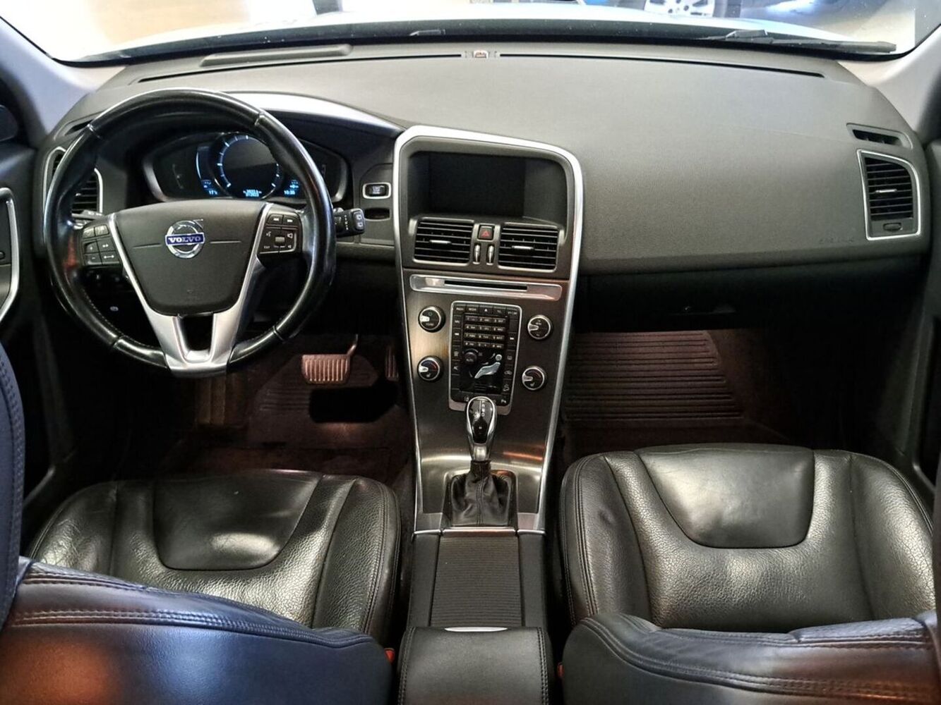 Volvo XC60 vaihtoauto