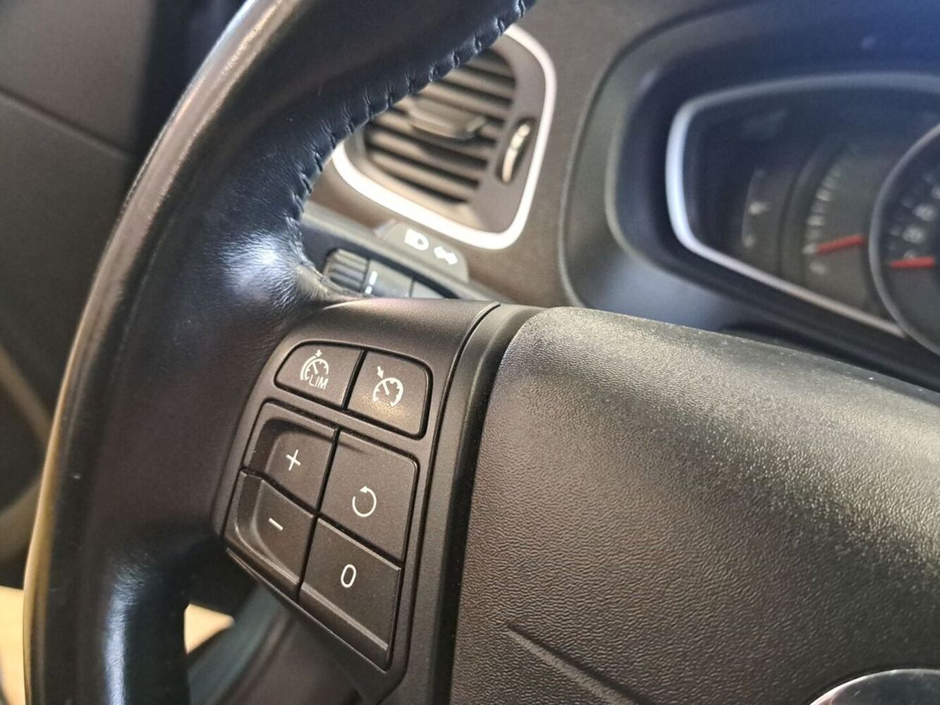 Volvo V40 vaihtoauto