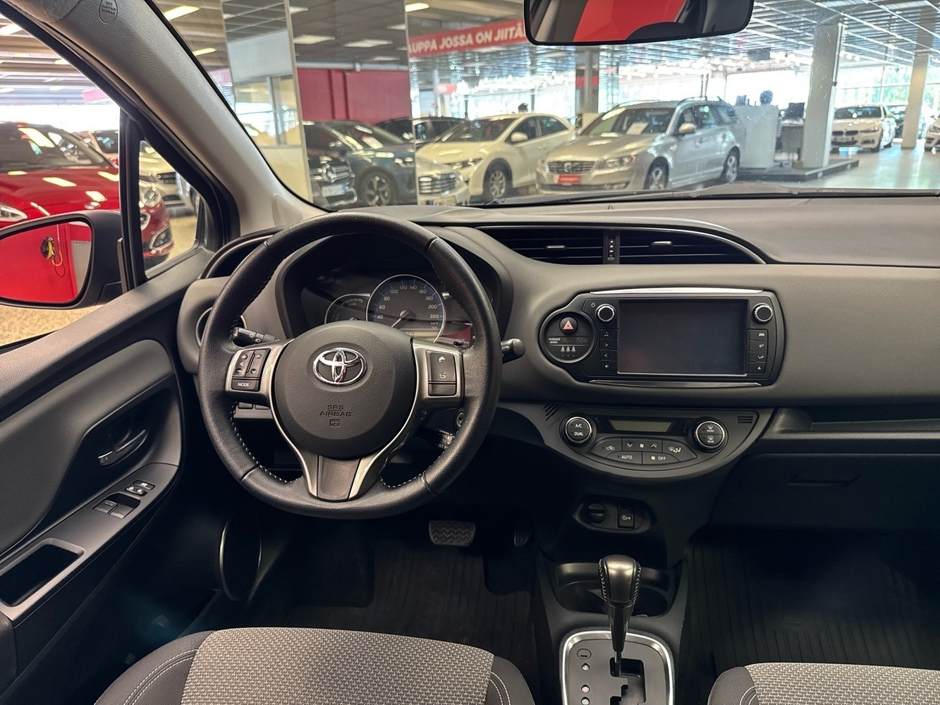 Toyota Yaris vaihtoauto
