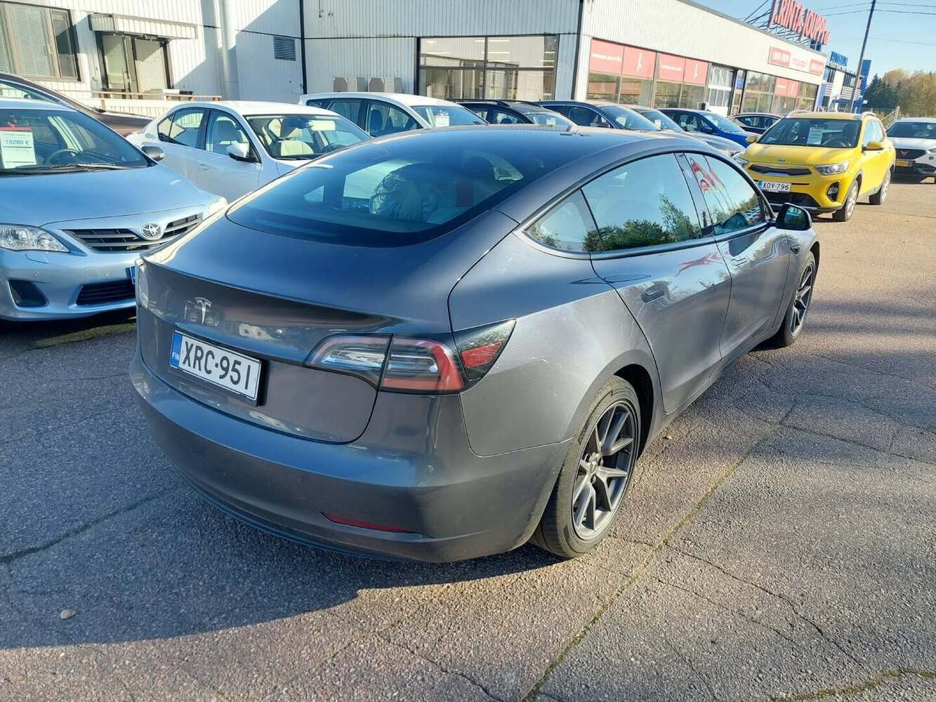 Tesla Model 3 vaihtoauto