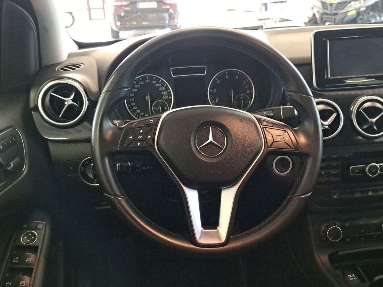 Mercedes-Benz B vaihtoauto