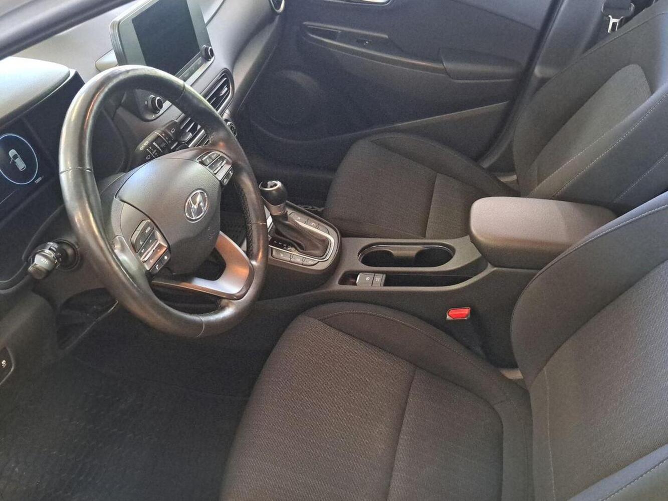 Hyundai Kona vaihtoauto