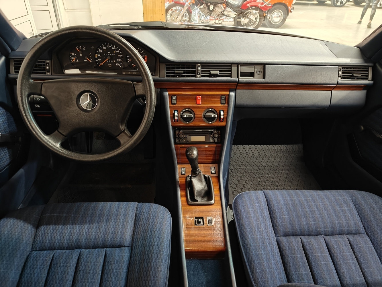 Mercedes-Benz E vaihtoauto