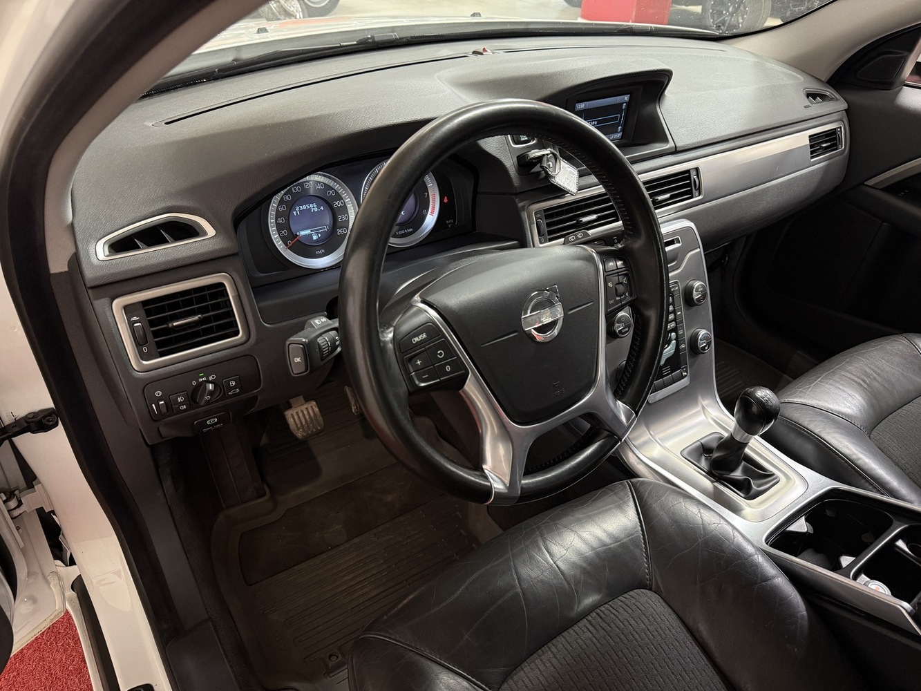 Volvo V70 vaihtoauto