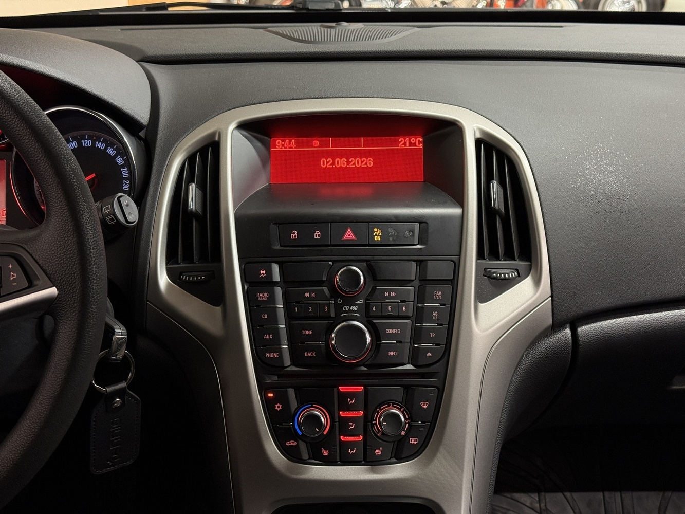 Opel Astra vaihtoauto