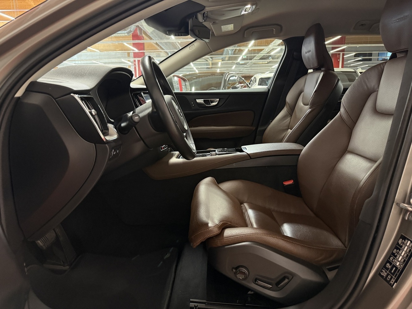 Volvo V60 vaihtoauto