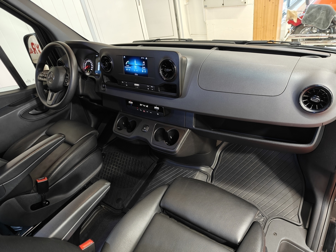 Mercedes-Benz Sprinter vaihtoauto