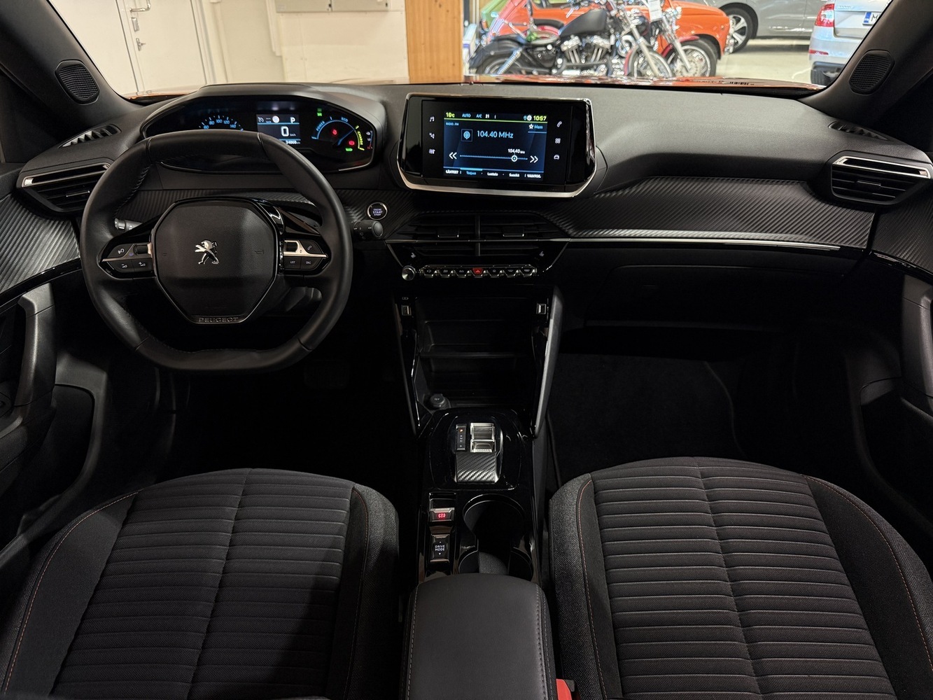 Peugeot e-2008 vaihtoauto