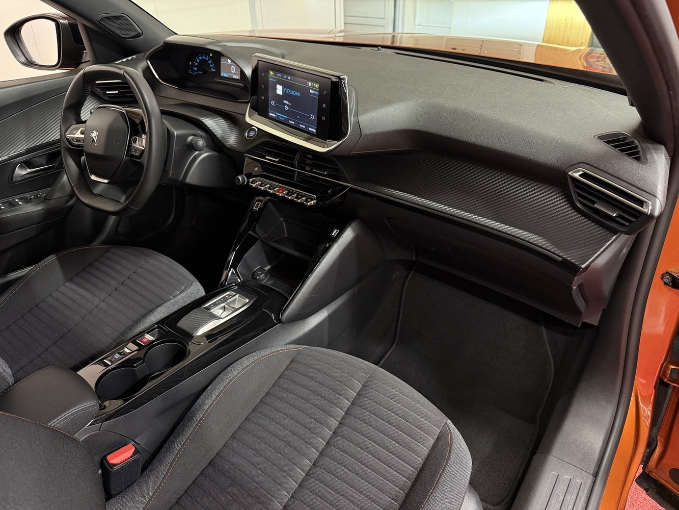 Peugeot e-2008 vaihtoauto
