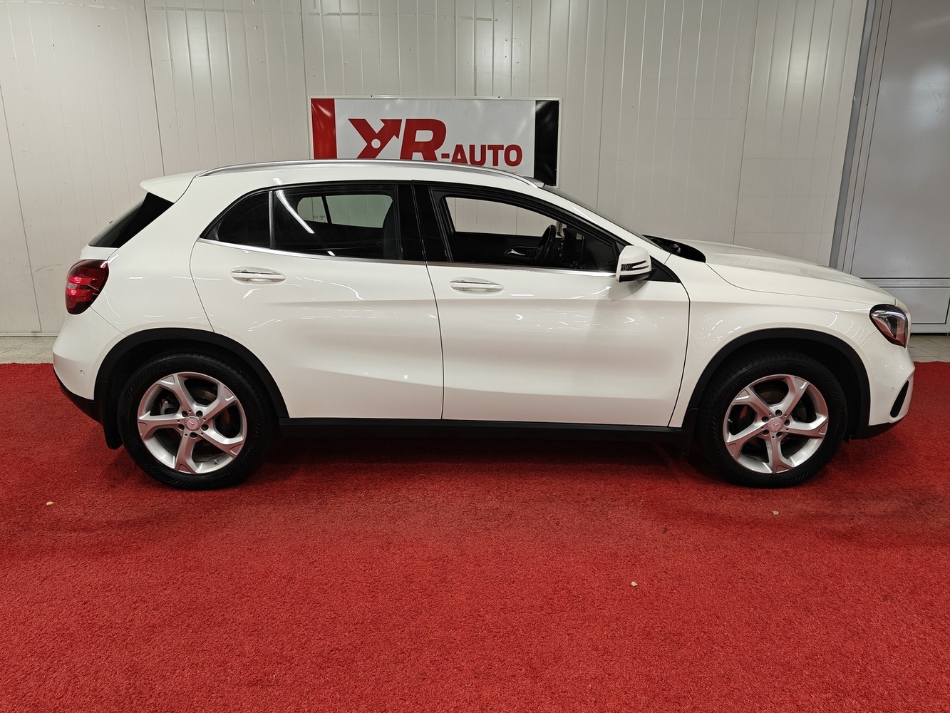 Mercedes-Benz GLA vaihtoauto