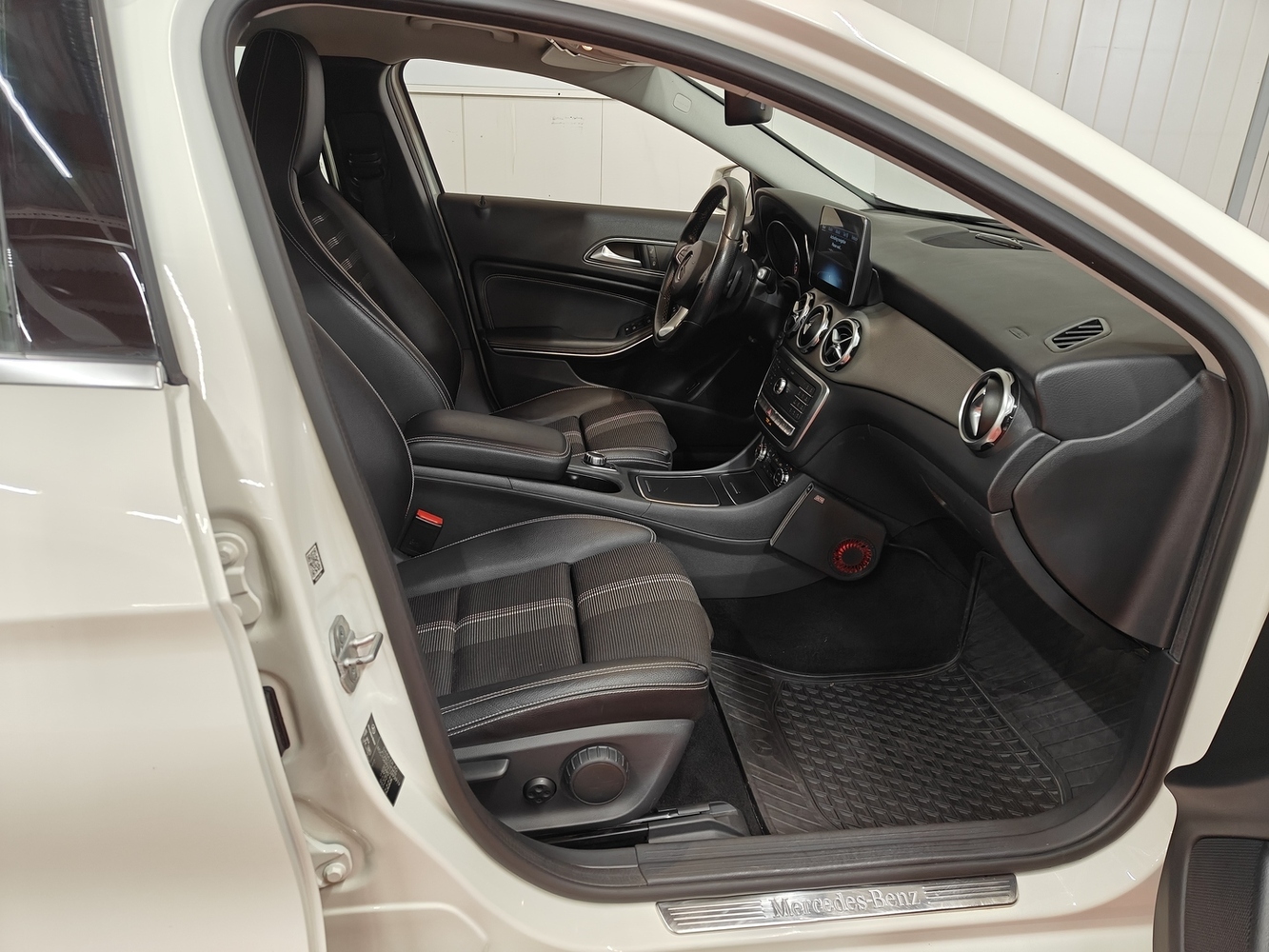 Mercedes-Benz GLA vaihtoauto