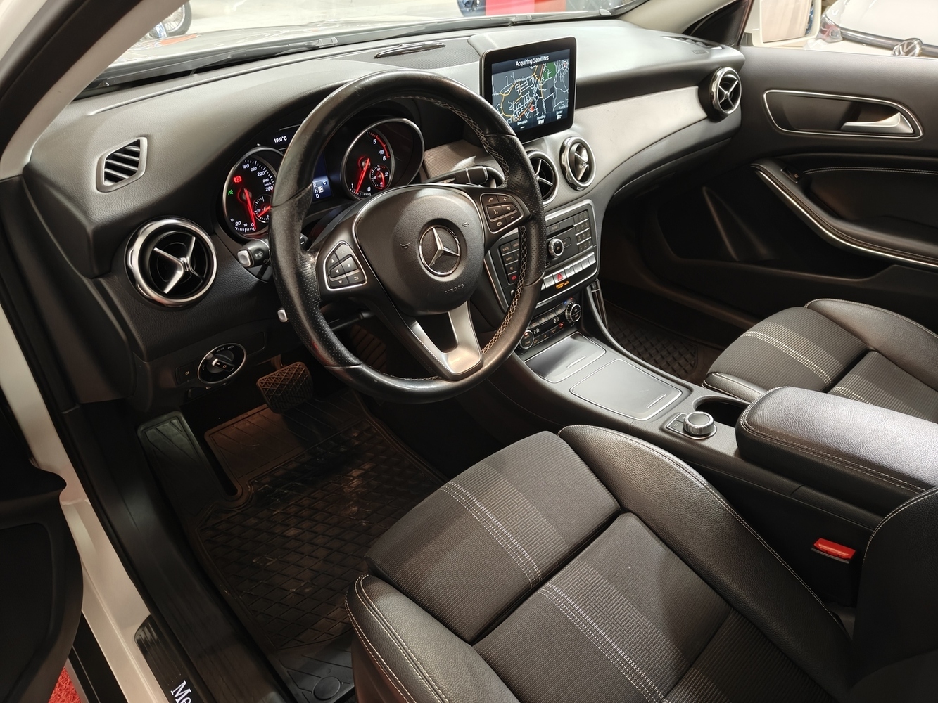 Mercedes-Benz GLA vaihtoauto