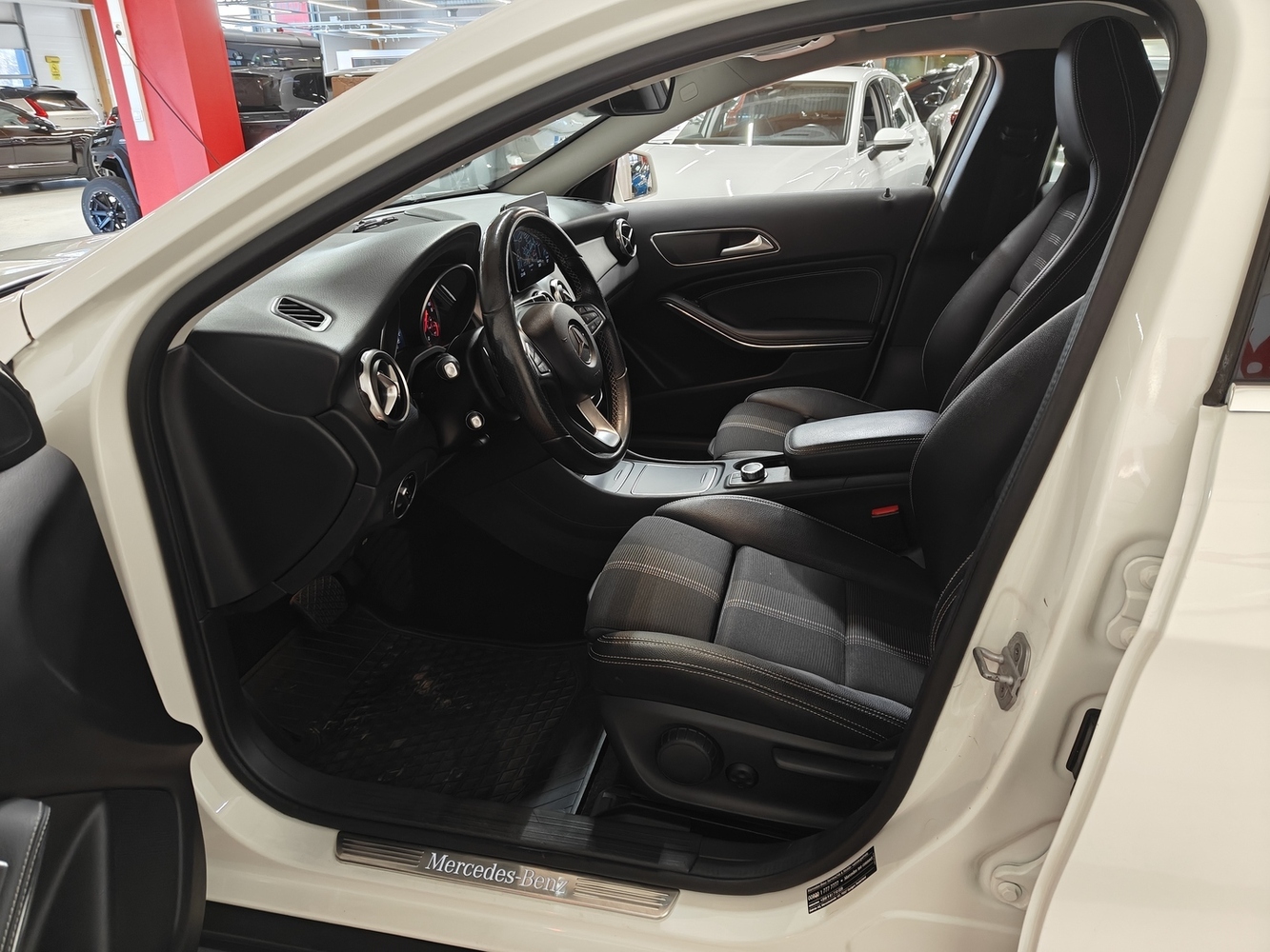 Mercedes-Benz GLA vaihtoauto