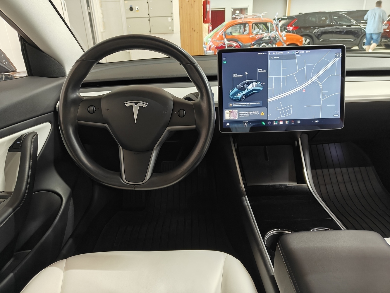 Tesla Model 3 vaihtoauto