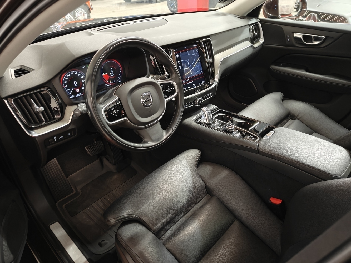 Volvo V60 vaihtoauto