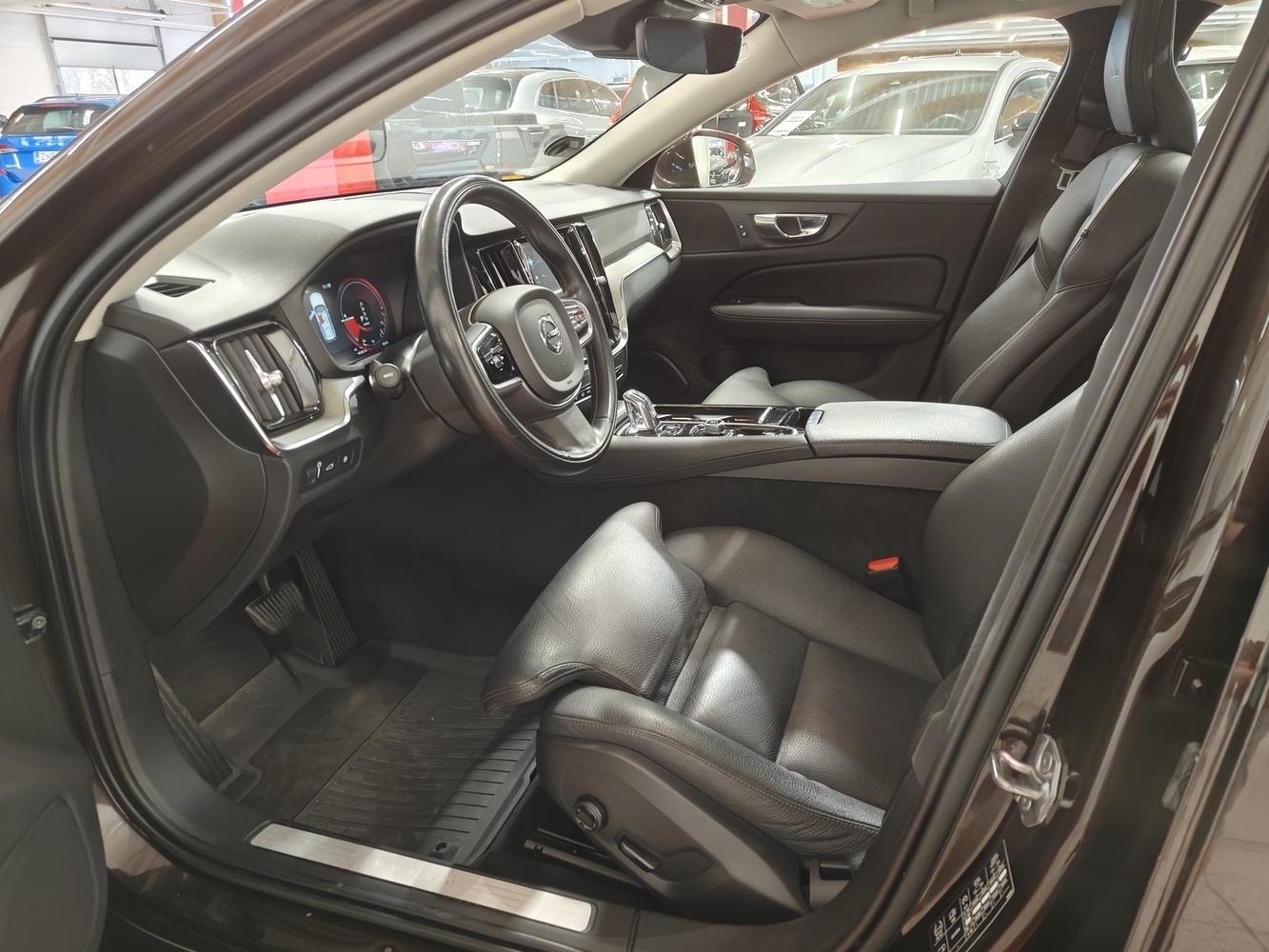Volvo V60 vaihtoauto