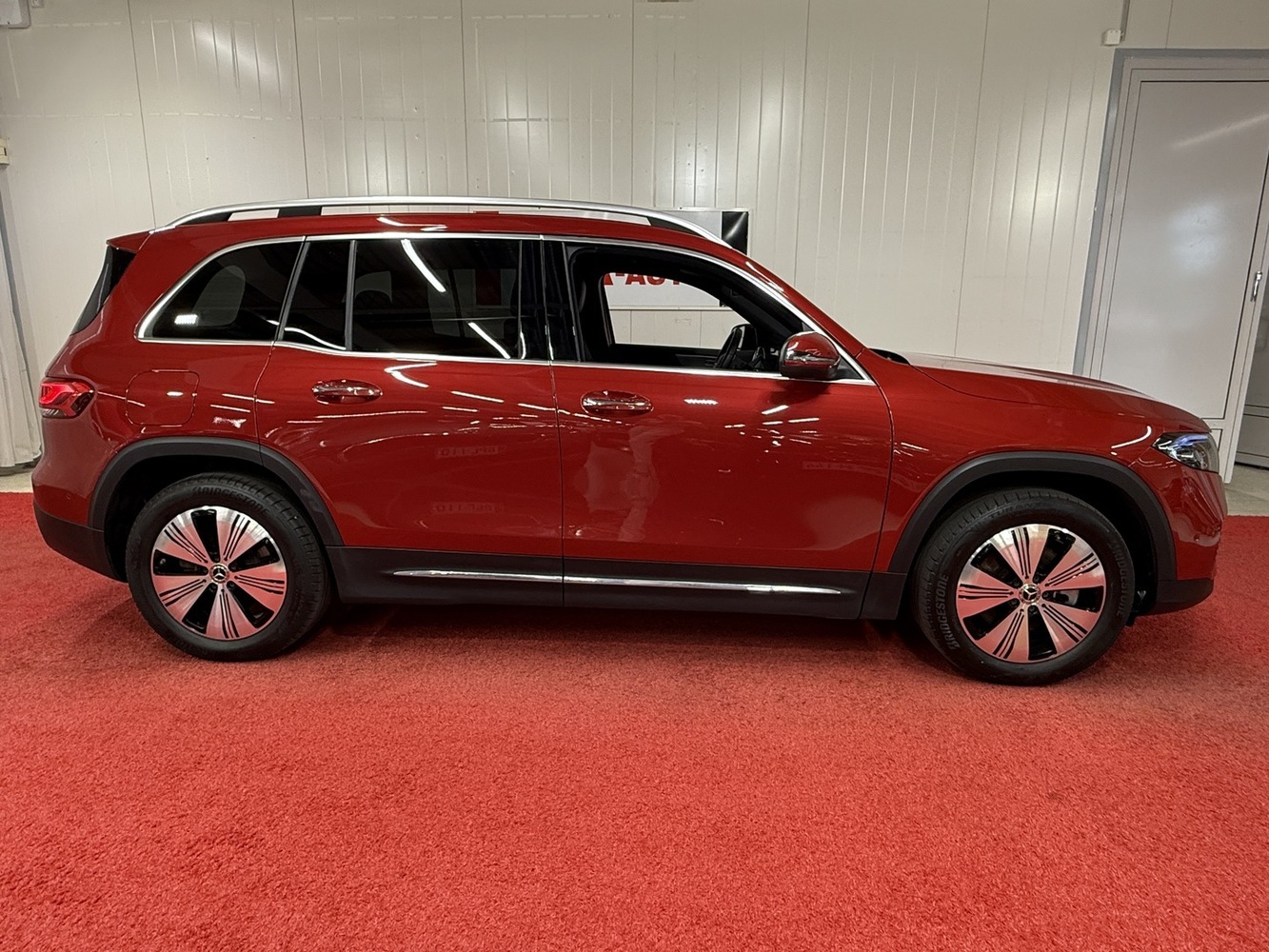 Mercedes-Benz EQB vaihtoauto