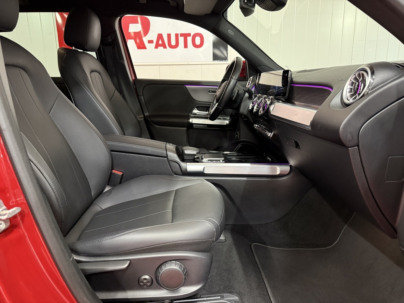 Mercedes-Benz EQB vaihtoauto