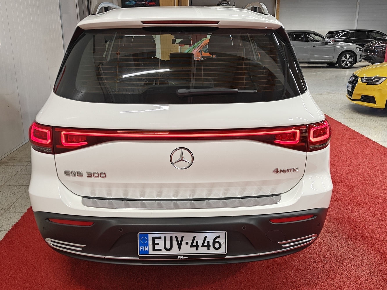 Mercedes-Benz EQB vaihtoauto