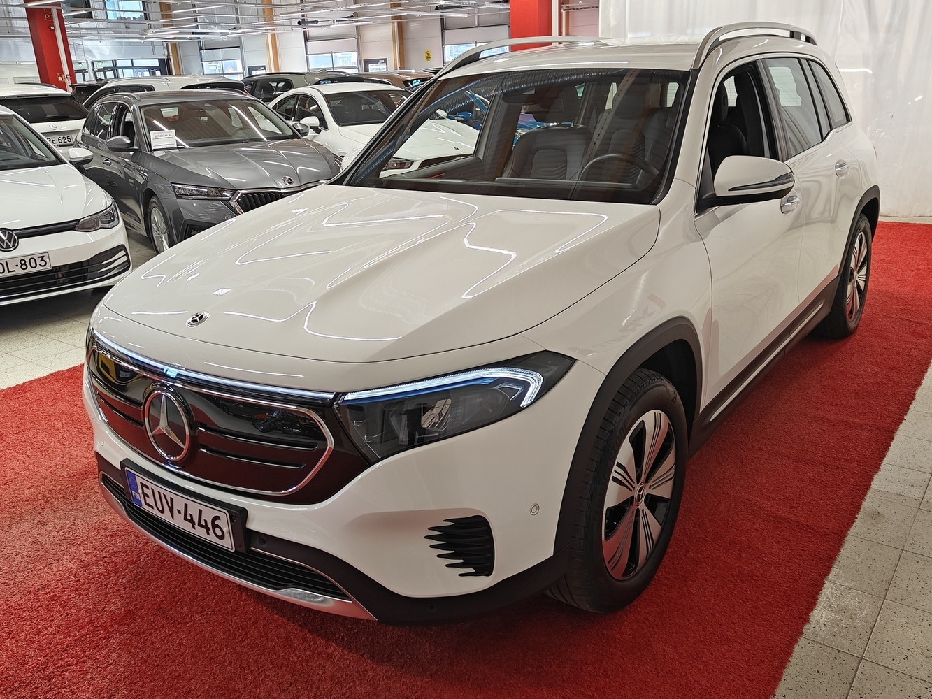 Mercedes-Benz EQB vaihtoauto