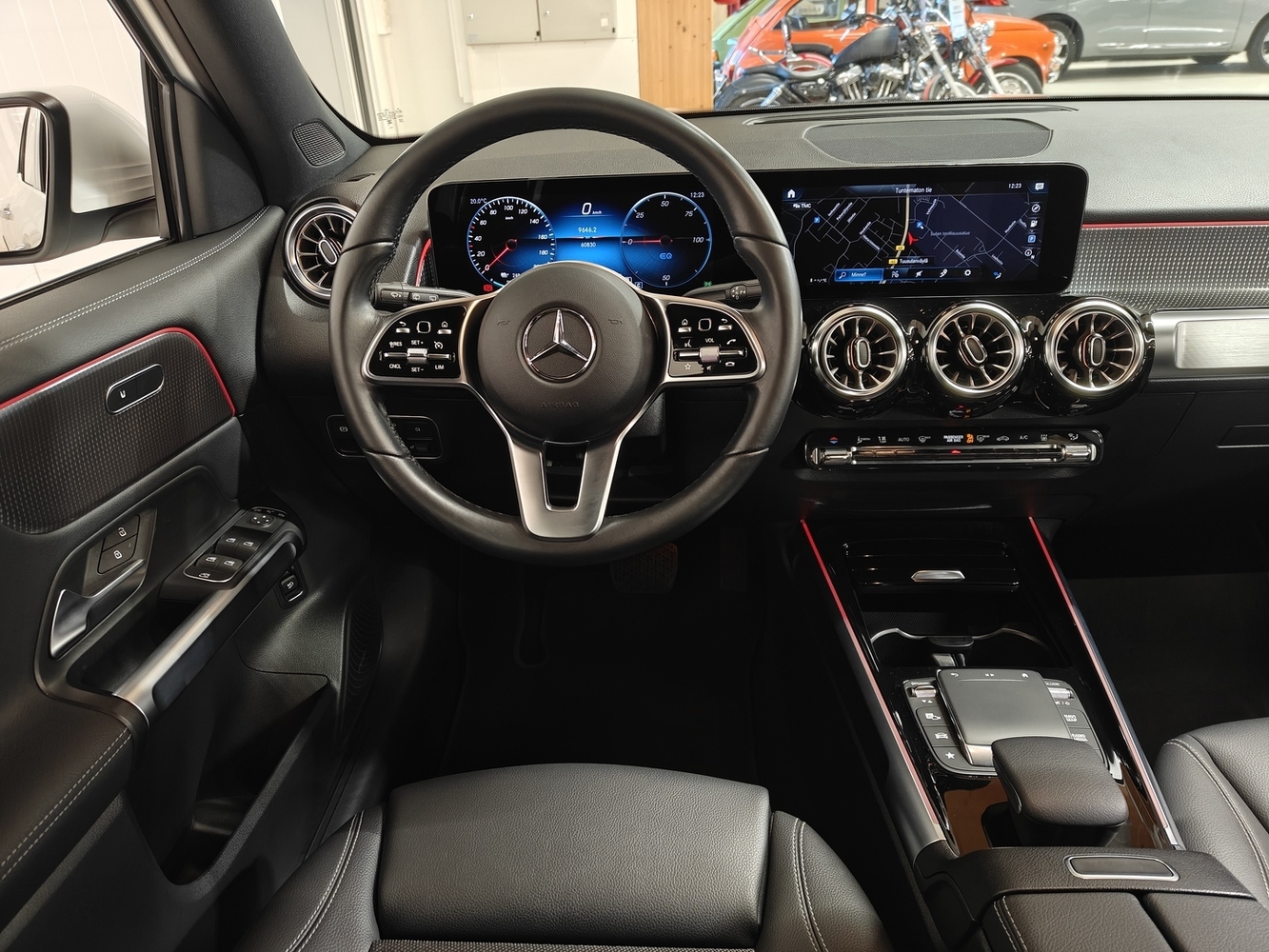 Mercedes-Benz EQB vaihtoauto