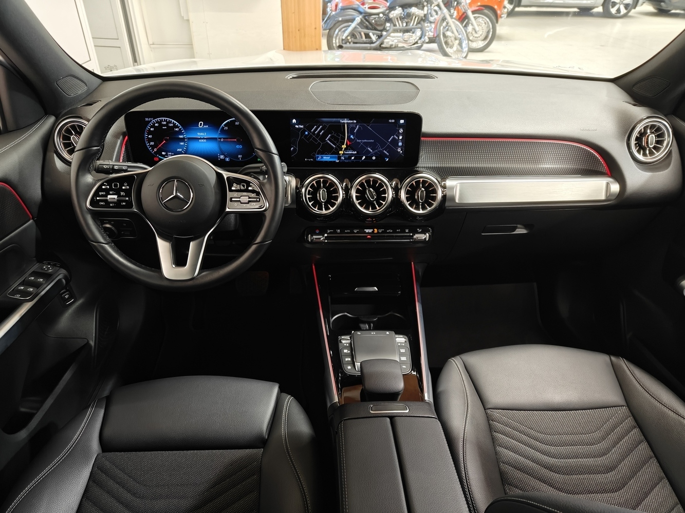 Mercedes-Benz EQB vaihtoauto